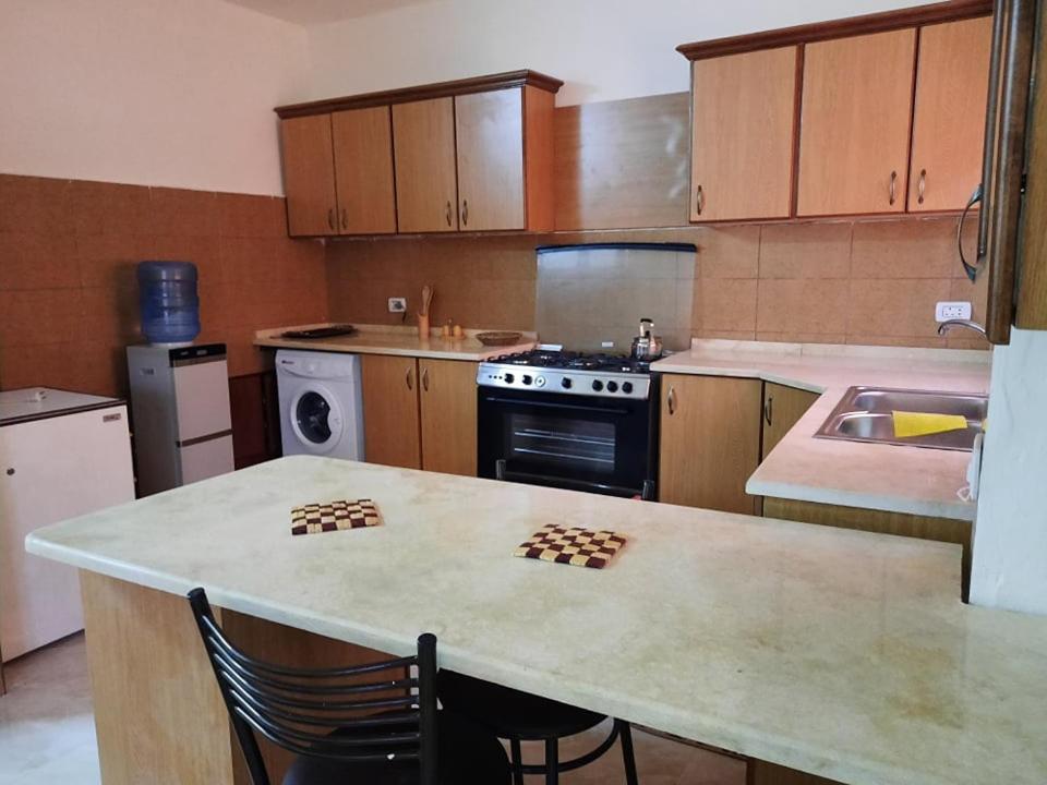 Emile Altwal Madaba Appartement Buitenkant foto